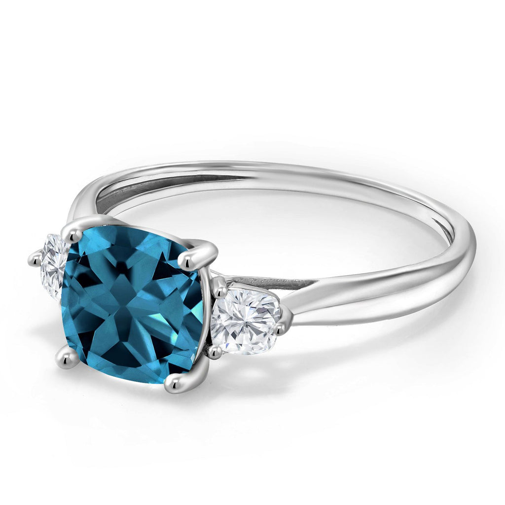 Ring in 10K White Gold