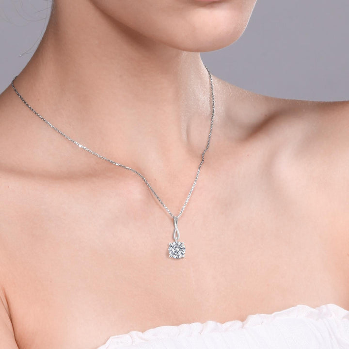 Pendant in 10K White Gold