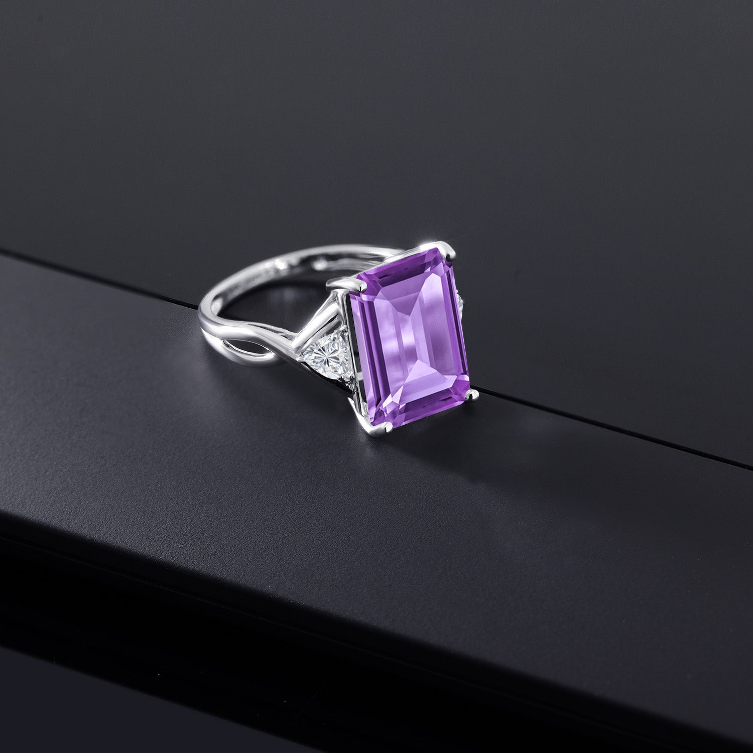 Ring in 10K White Gold