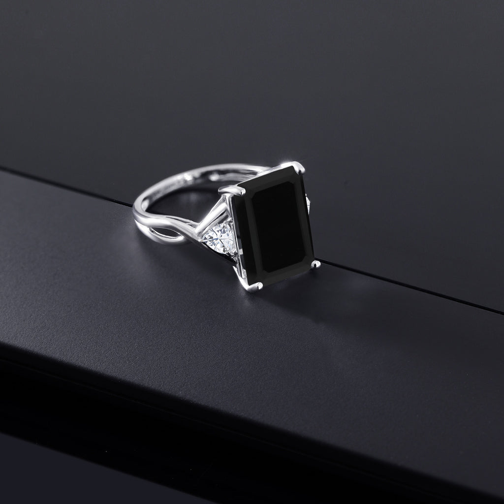 Ring in 10K White Gold