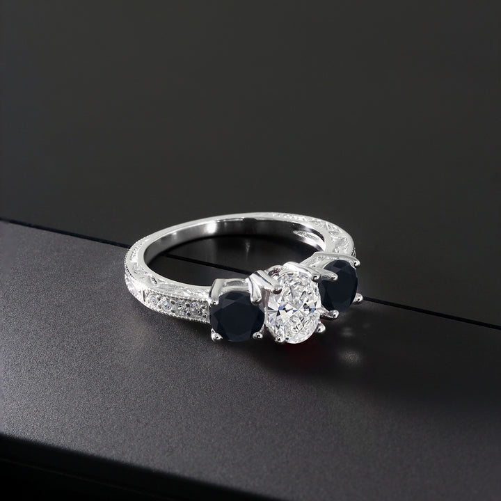 Ring in 10K White Gold