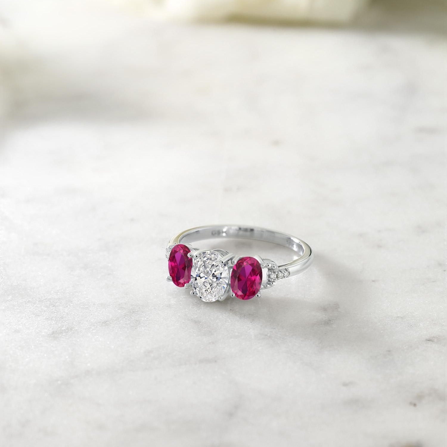 Ring in 10K White Gold