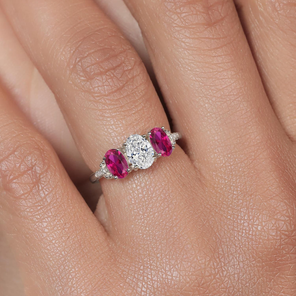 Ring in 10K White Gold