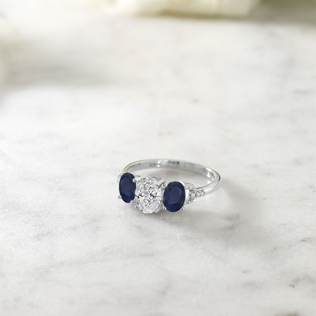 Ring in 10K White Gold