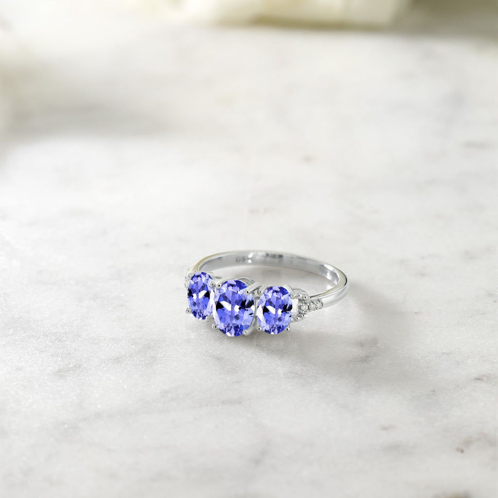 Ring in 10K White Gold