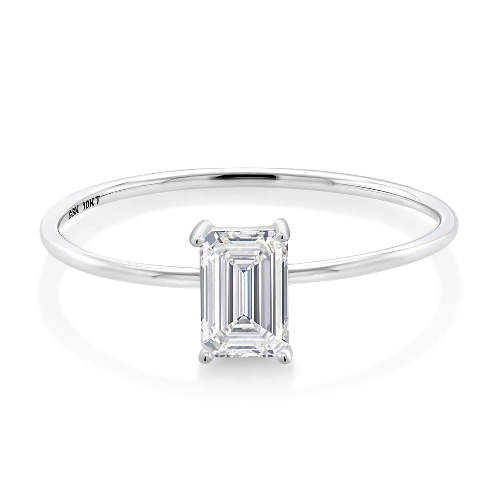 Ring in 10K White Gold