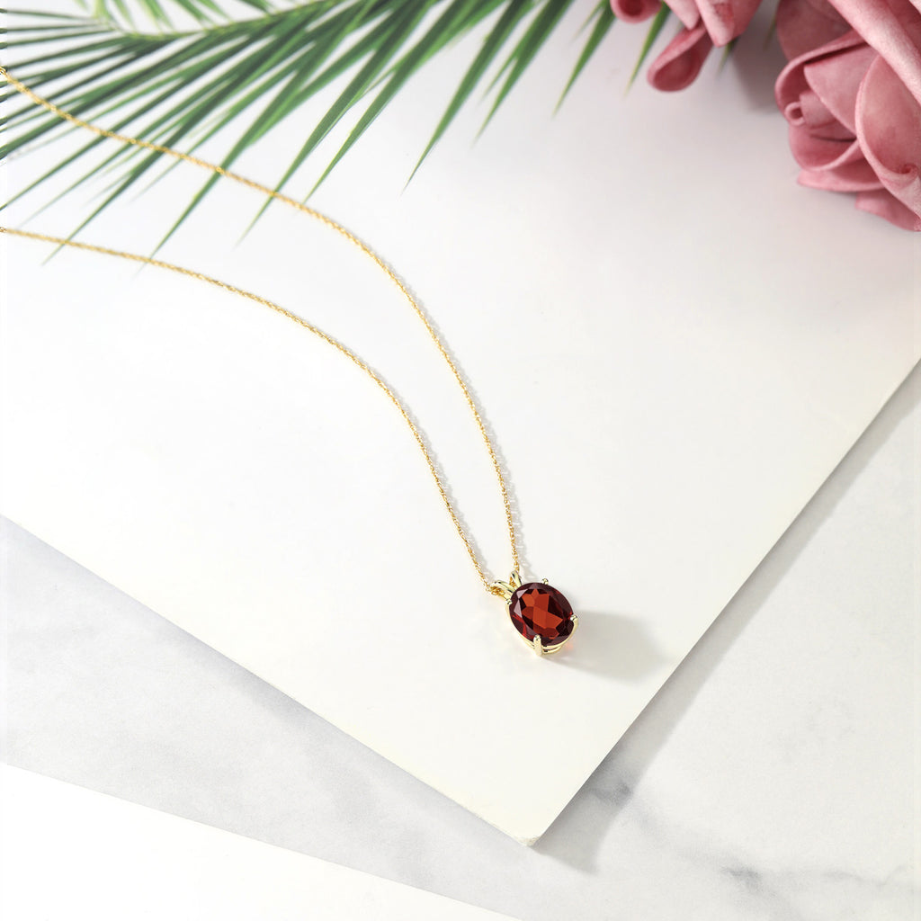 Garnet - January_Pendant in 14K Yellow Gold
