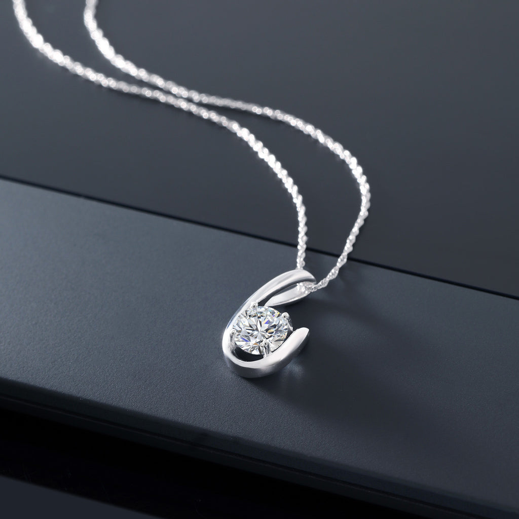 Pendant in 10K White Gold