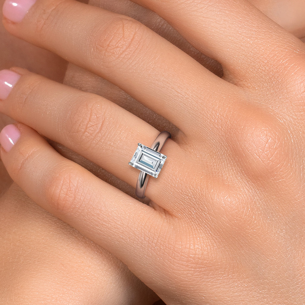 Ring in 10K White Gold
