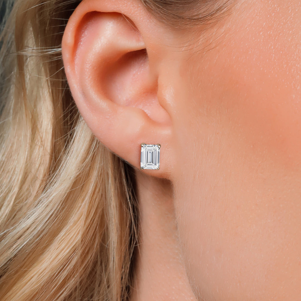 14K White Gold_Earrings in 14K White Gold