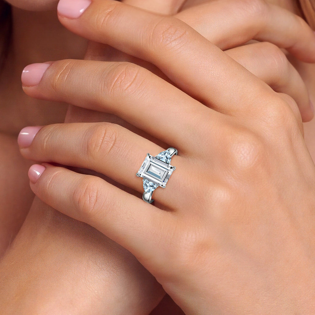 Ring in 10K White Gold