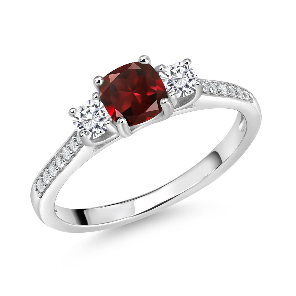 Garnet - January_7_Ring in 925 Sterling Silver
