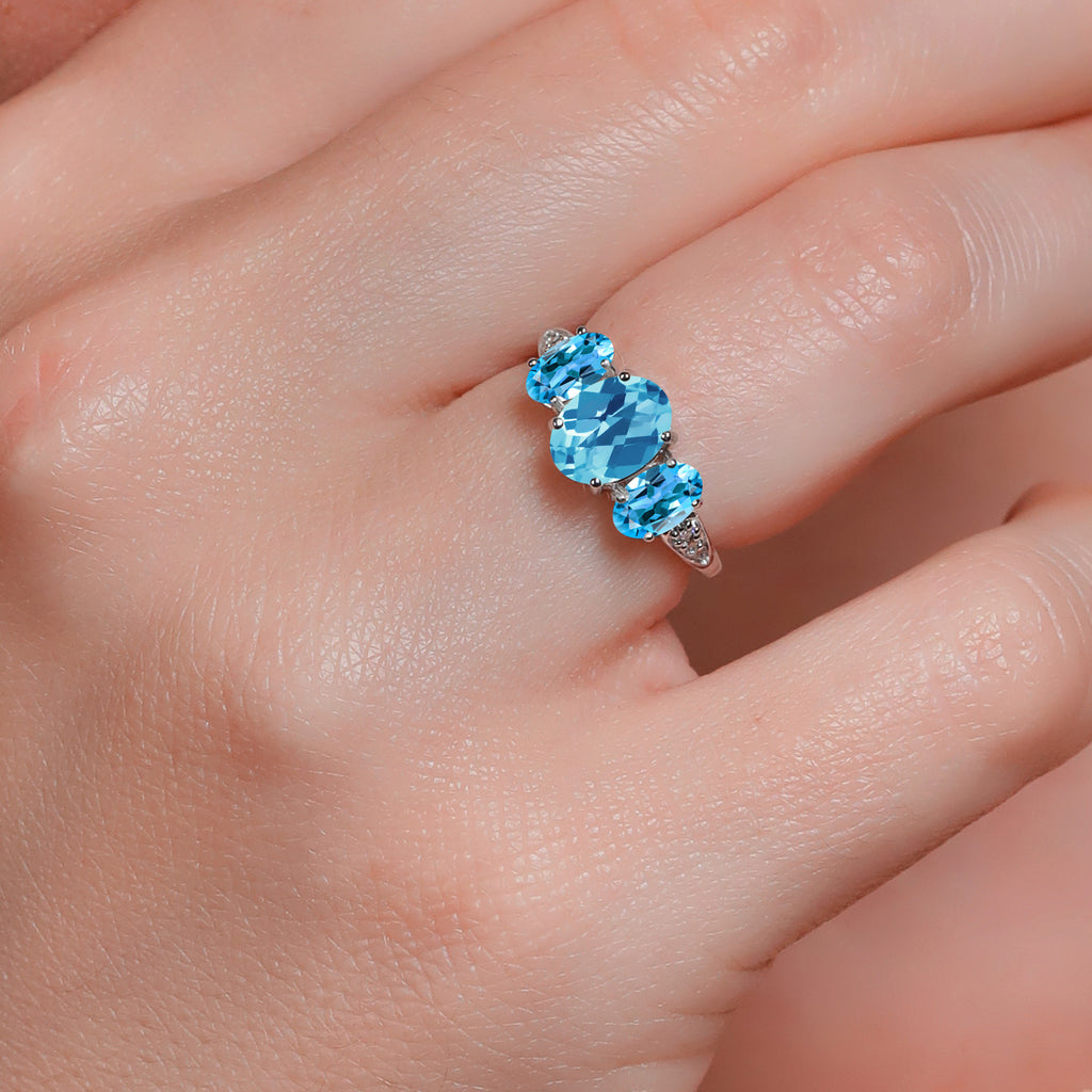 Ring in 10K White Gold
