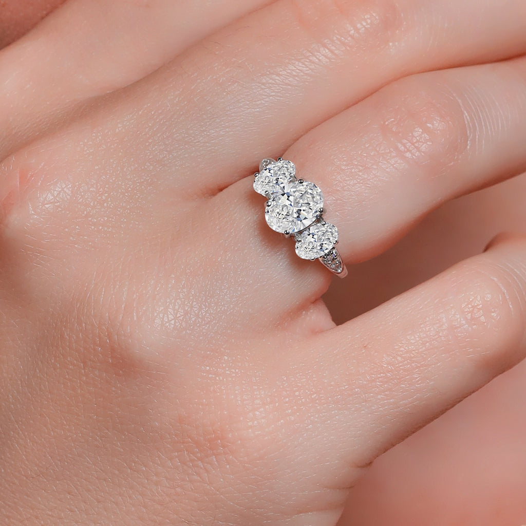 Ring in 10K White Gold