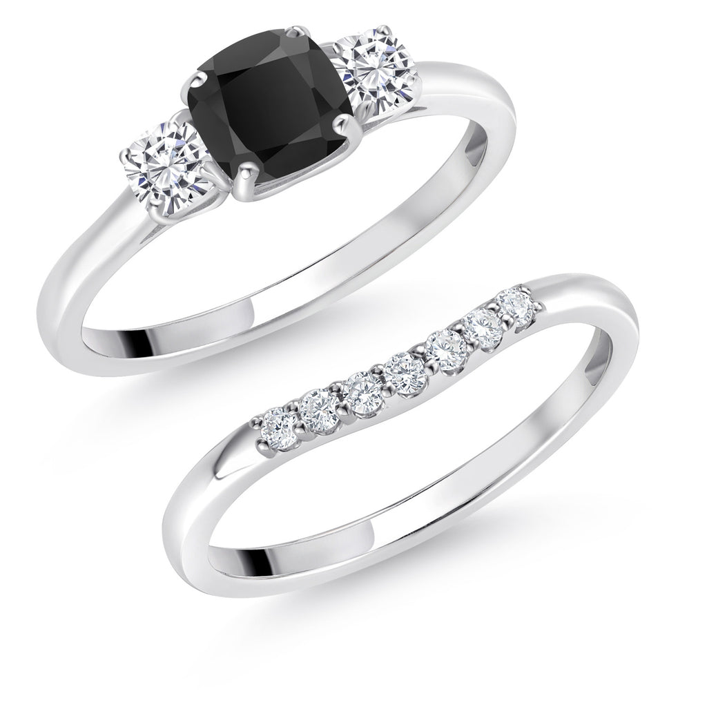 Onyx - December_6_Ring in 10K White Gold