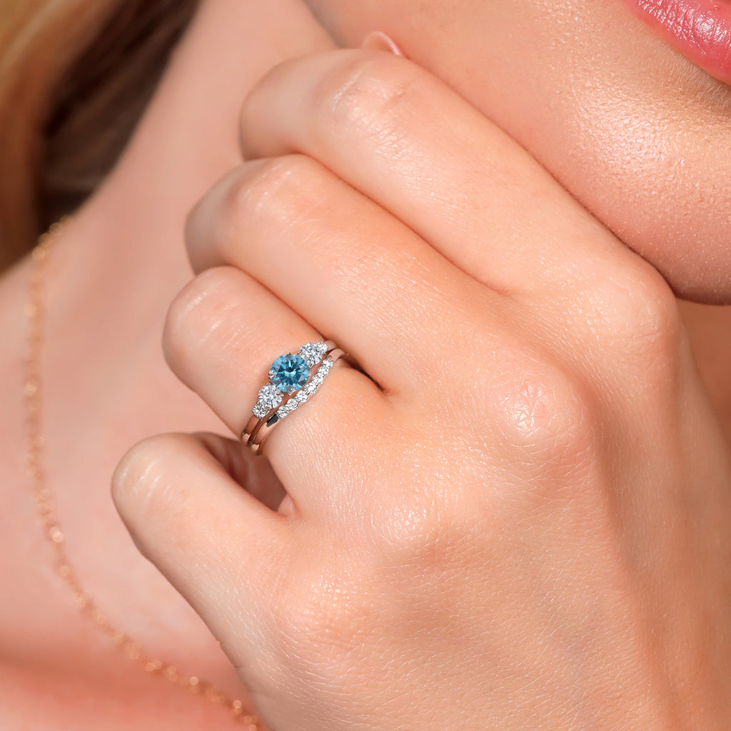 Ring in 10K White Gold