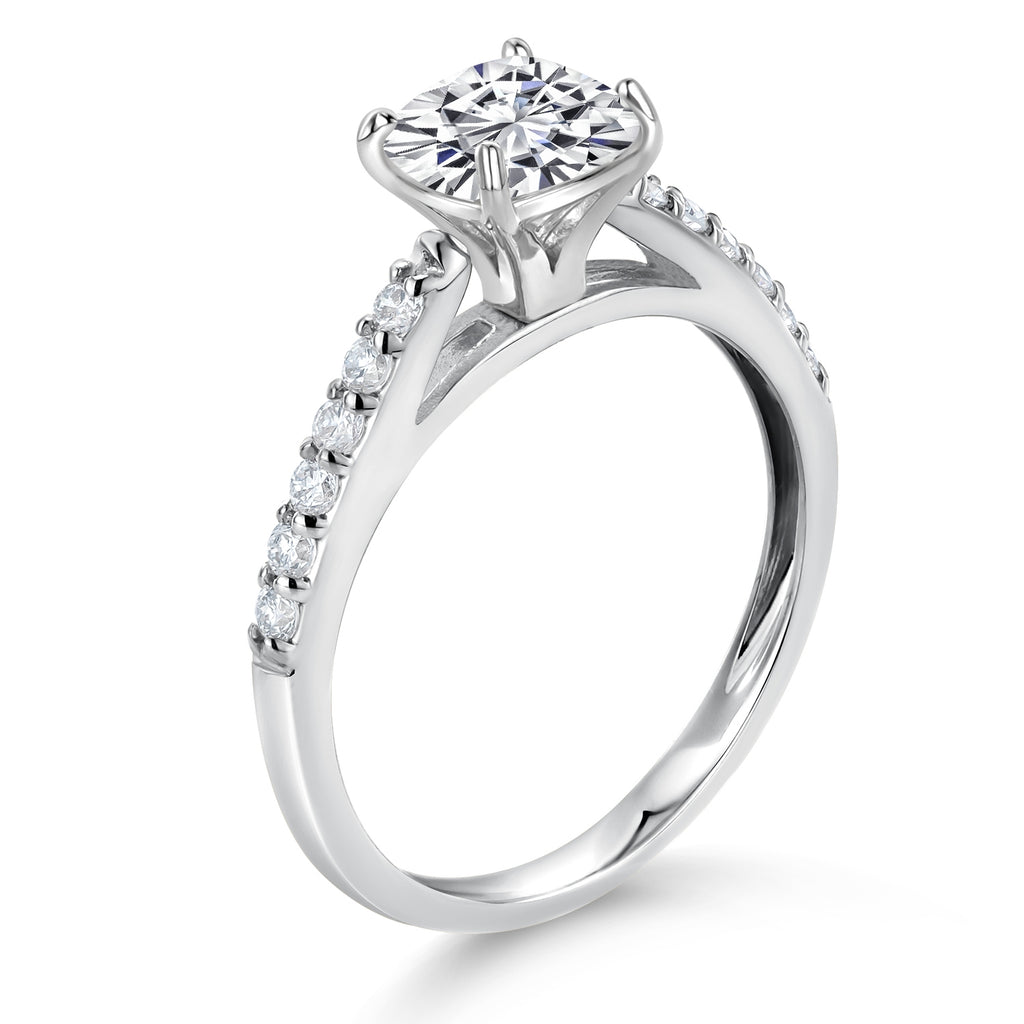 Ring in 10K White Gold