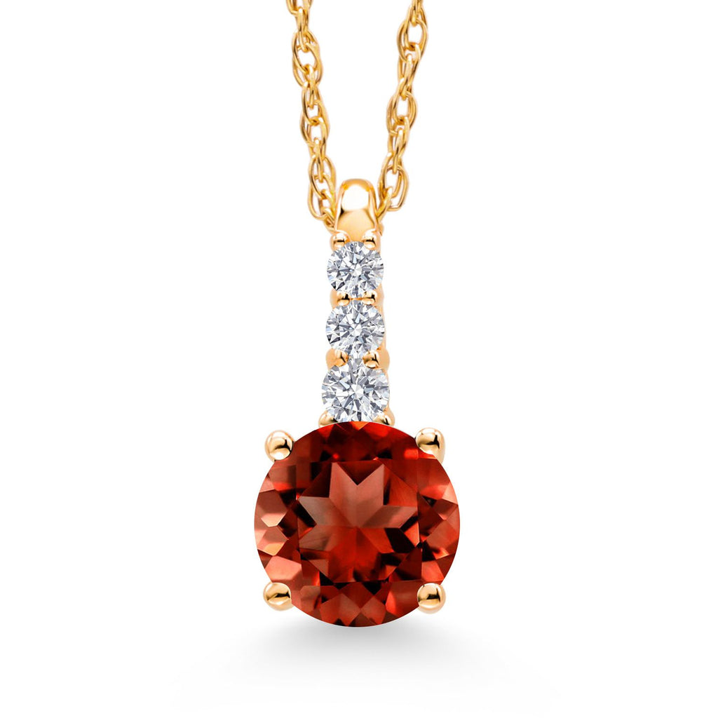 Garnet - January_Pendant in 10K Yellow Gold