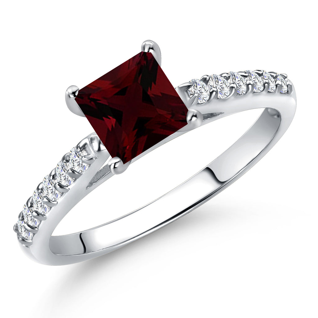 Garnet - January_6_Ring in 10K White Gold