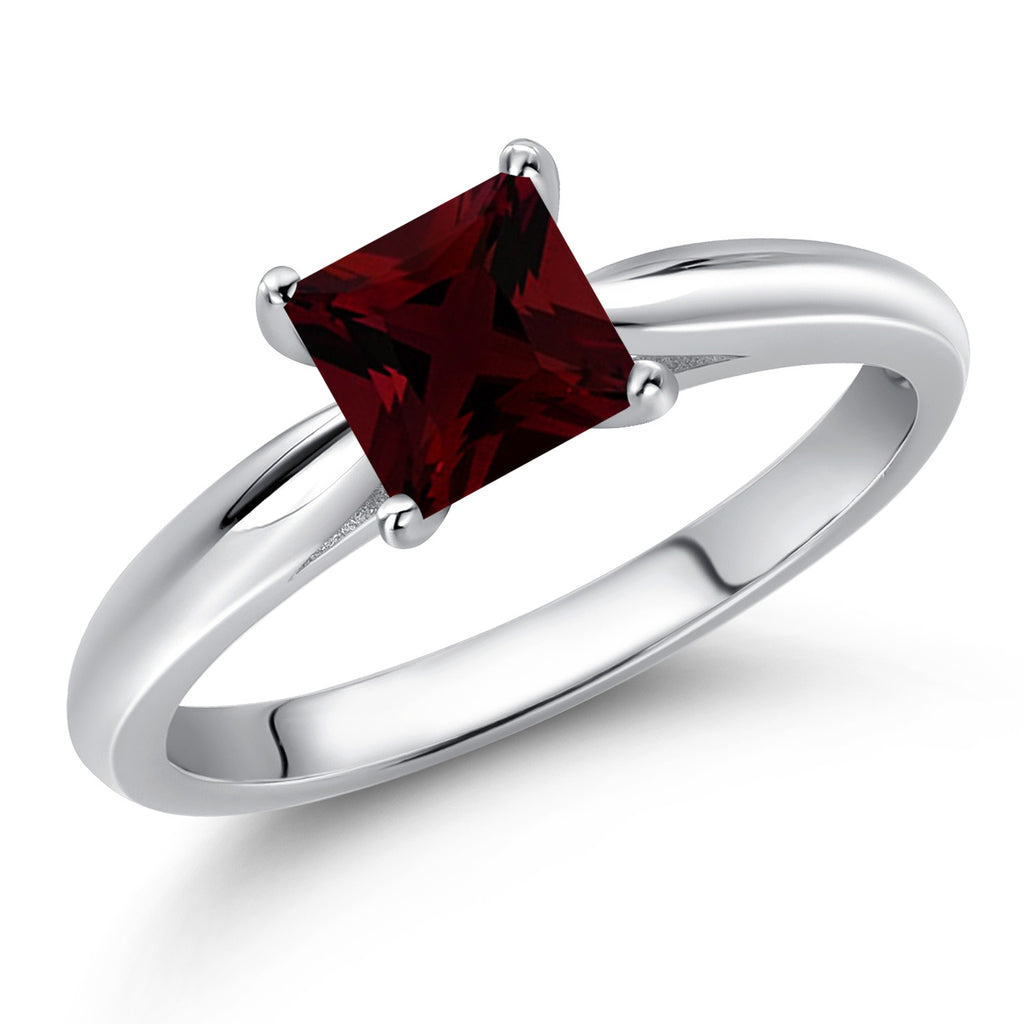 Garnet - January_5_Ring in 10K White Gold
