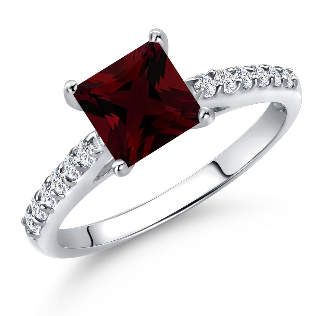 Garnet - January_9_Ring in 10K White Gold