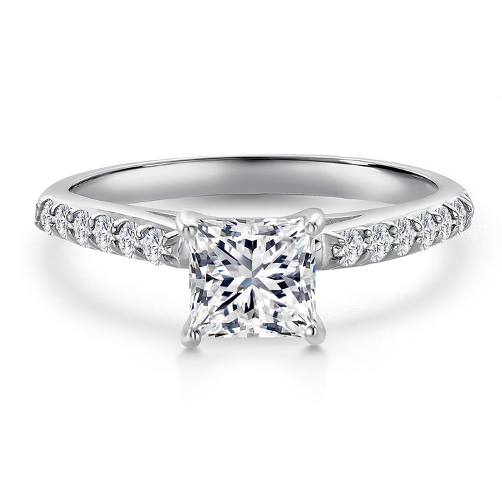 Ring in 10K White Gold