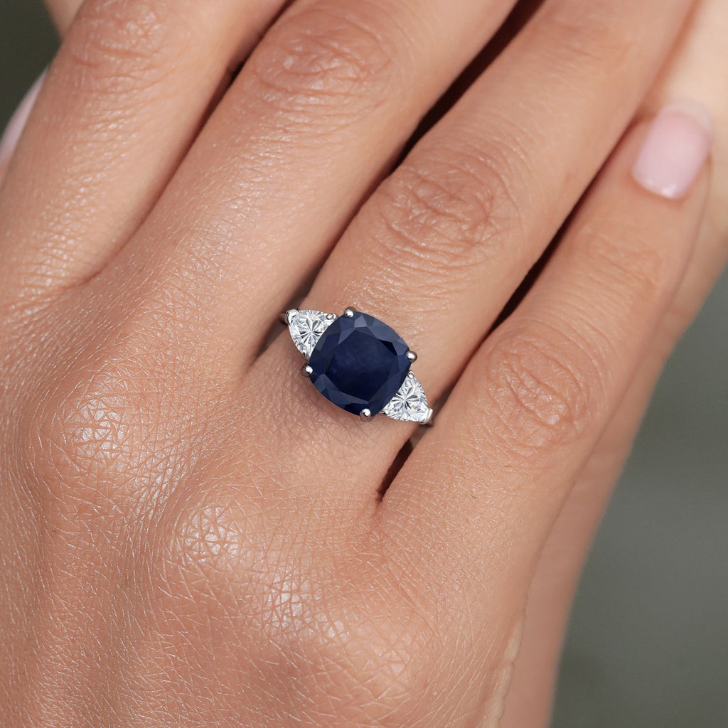 Ring in 10K White Gold