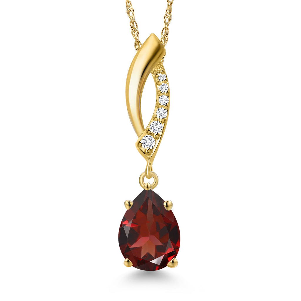 Garnet - January_Pendant in 10K Yellow Gold