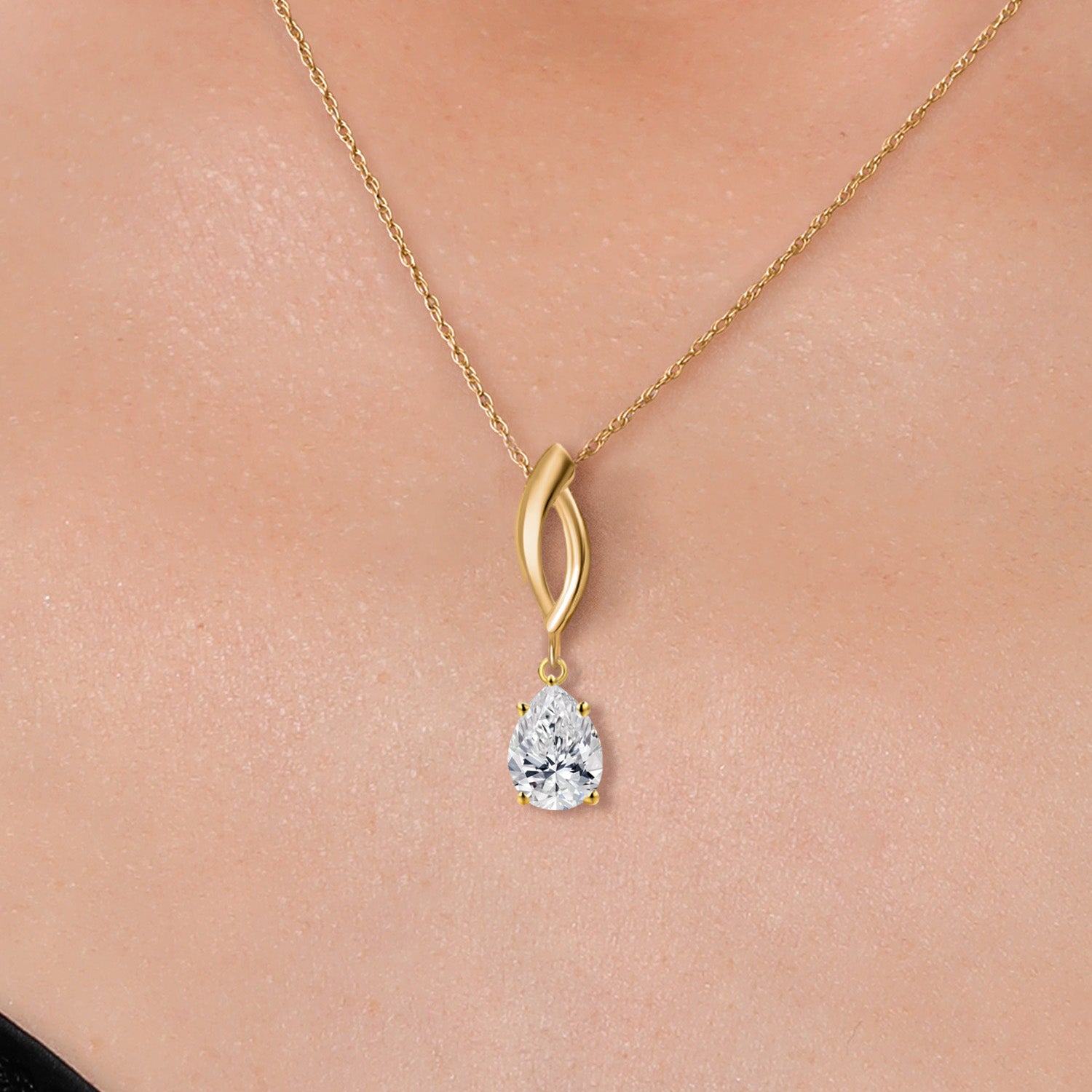 Pendant in 10K Yellow Gold