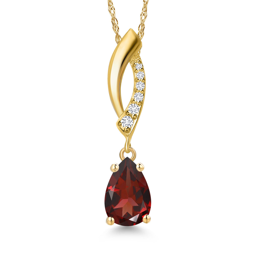 Garnet - January_Pendant in 10K Yellow Gold