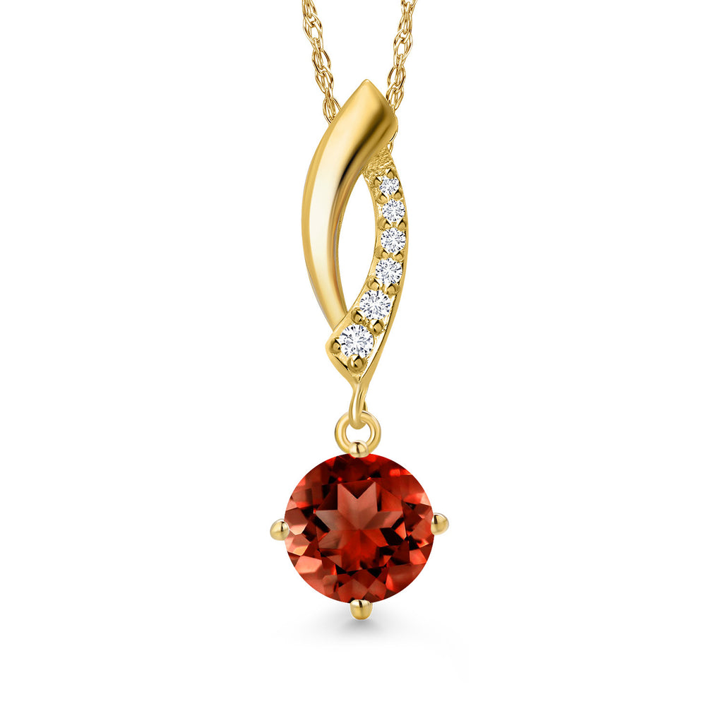 Garnet - January_Pendant in 10K Yellow Gold