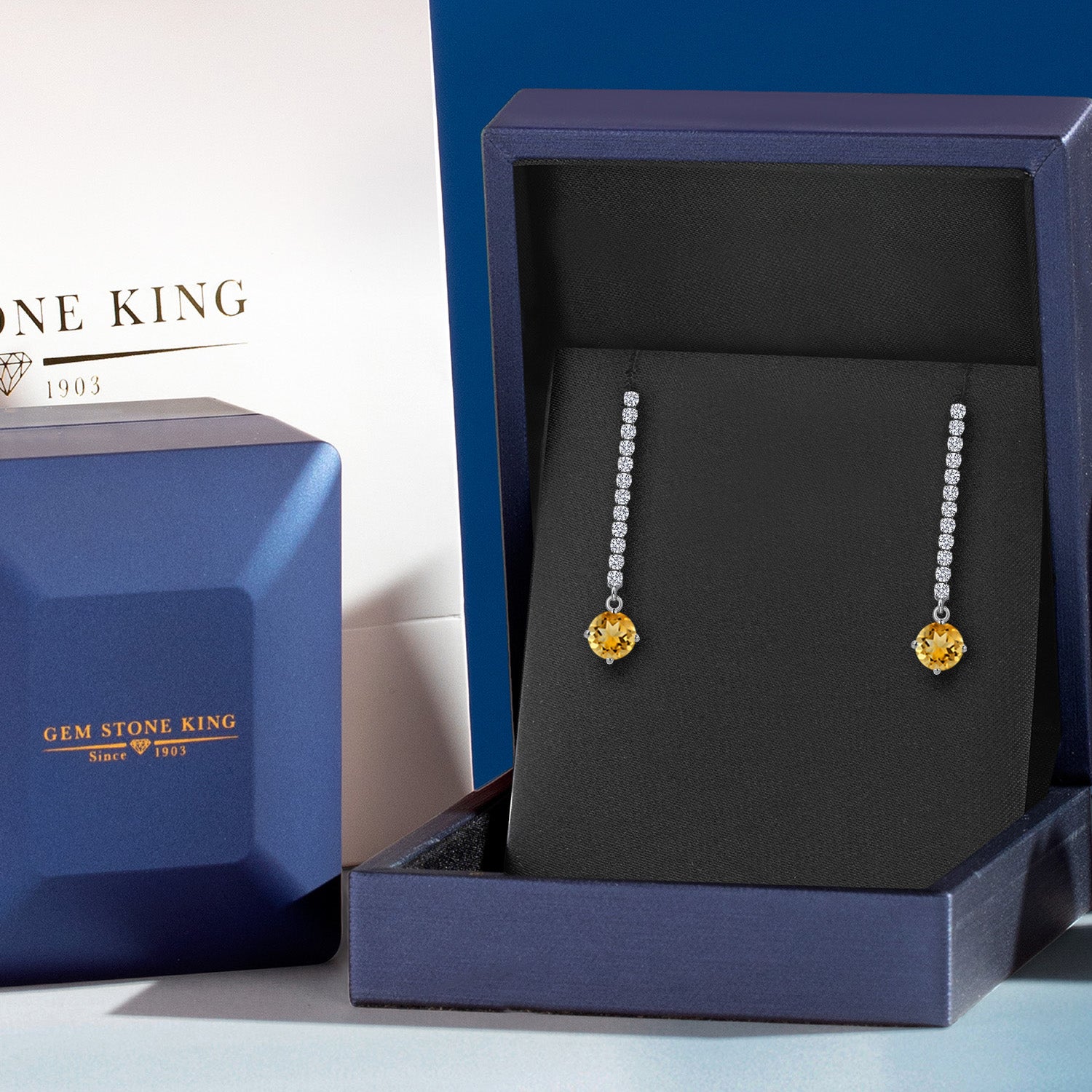 Earrings in 14K White Gold