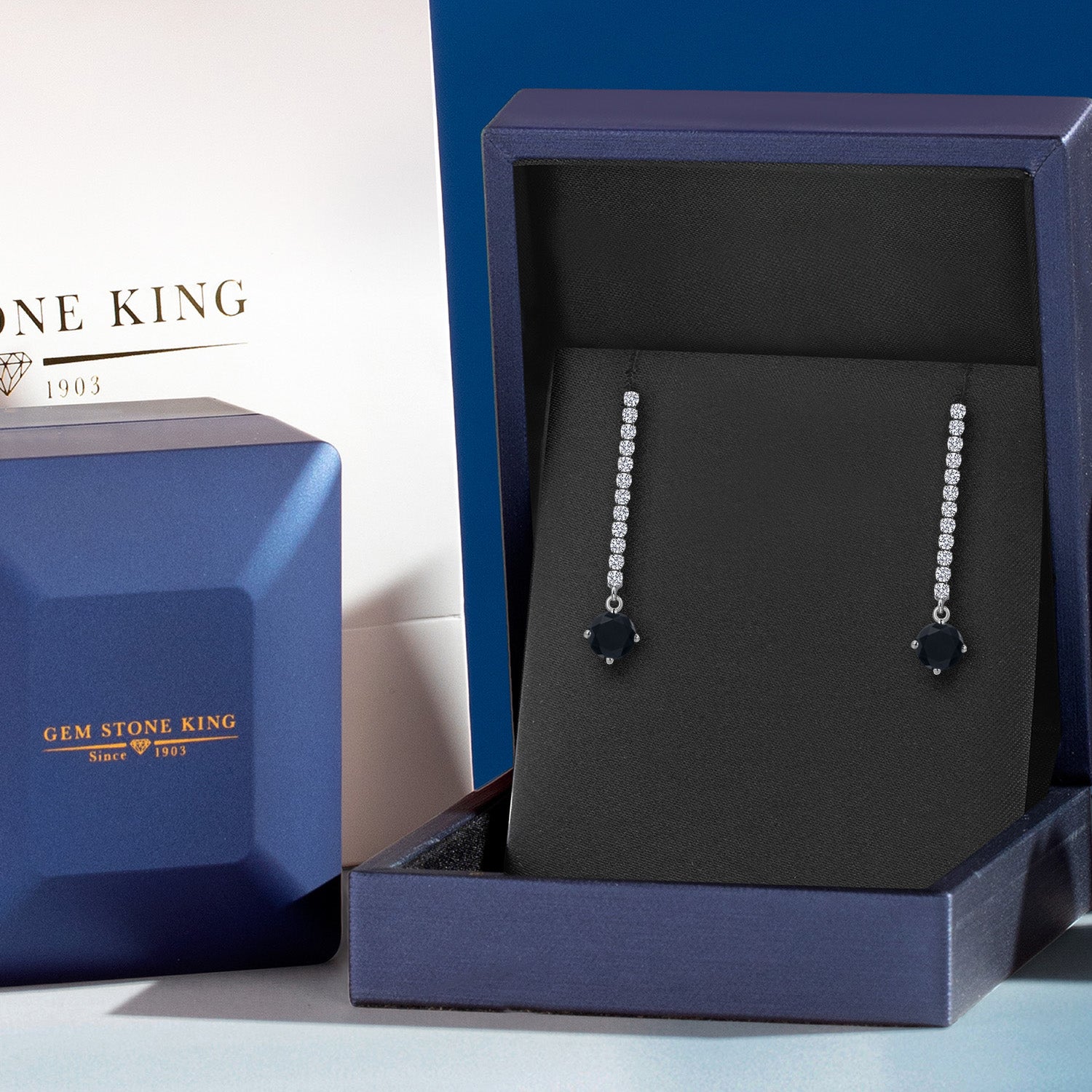 Earrings in 14K White Gold