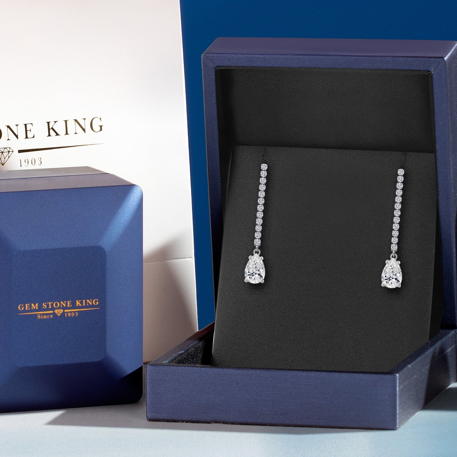 Earrings in 14K White Gold