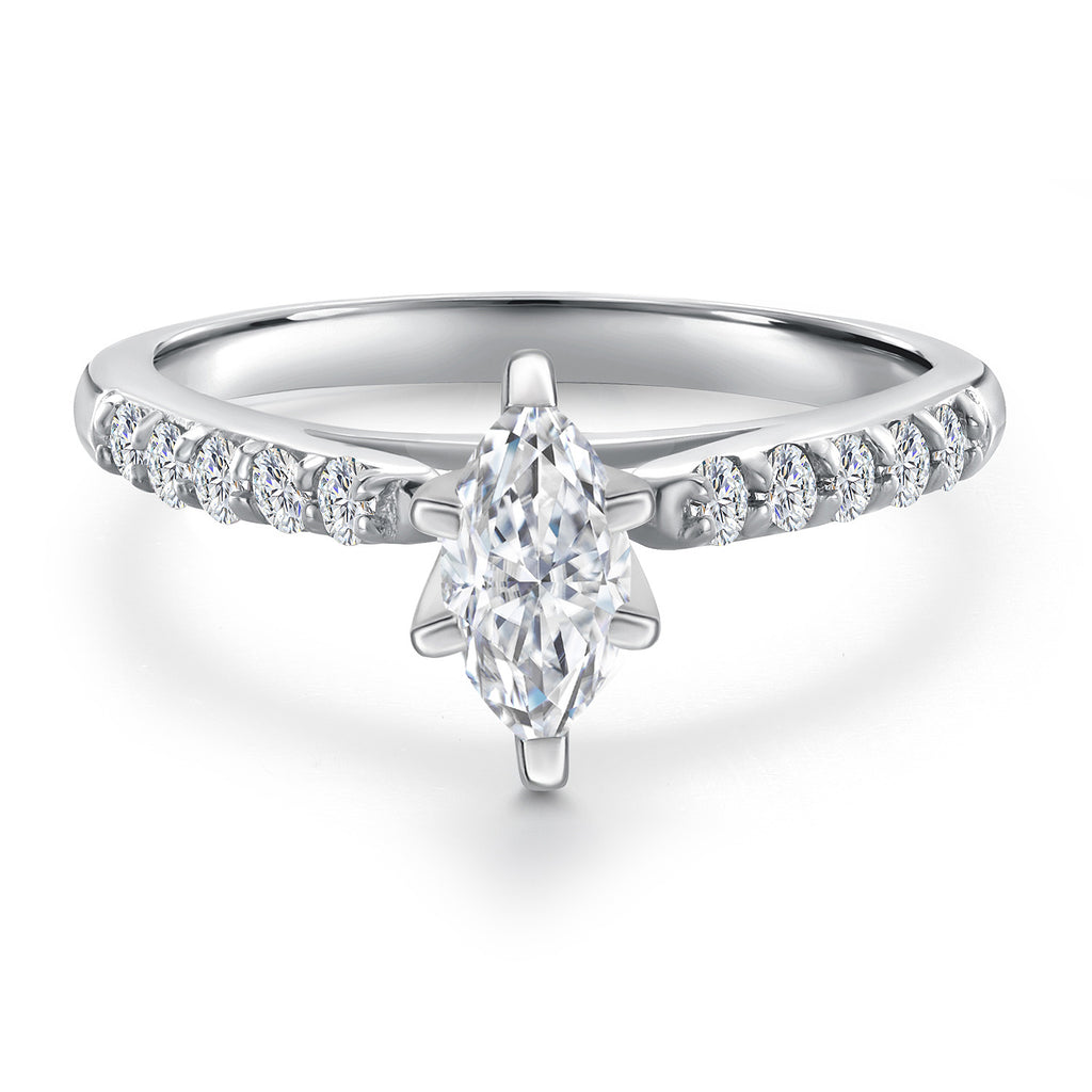 Ring in 10K White Gold