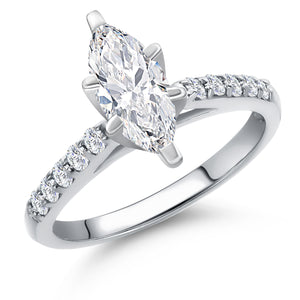 Ring in 10K White Gold