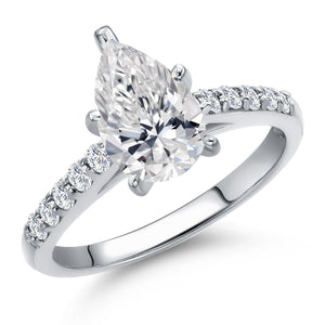 Ring in 10K White Gold