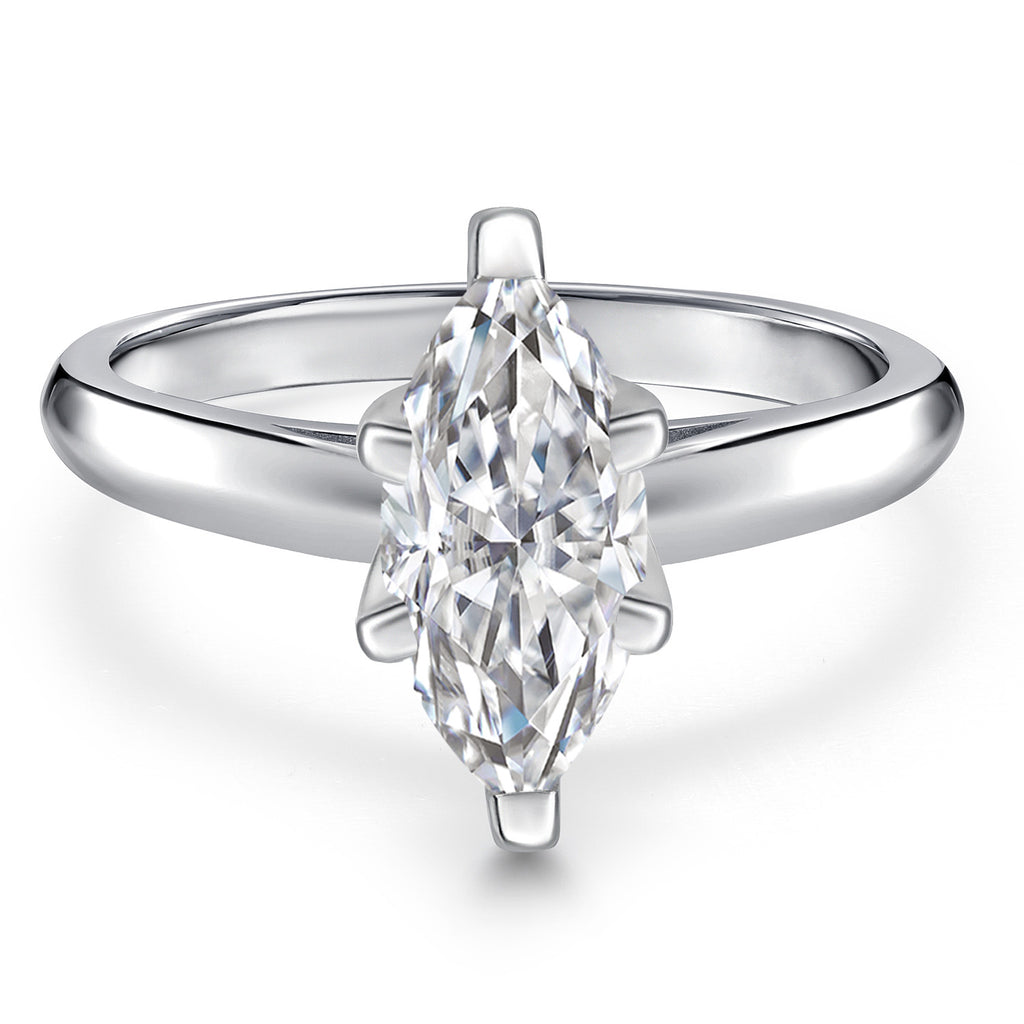 Ring in 10K White Gold