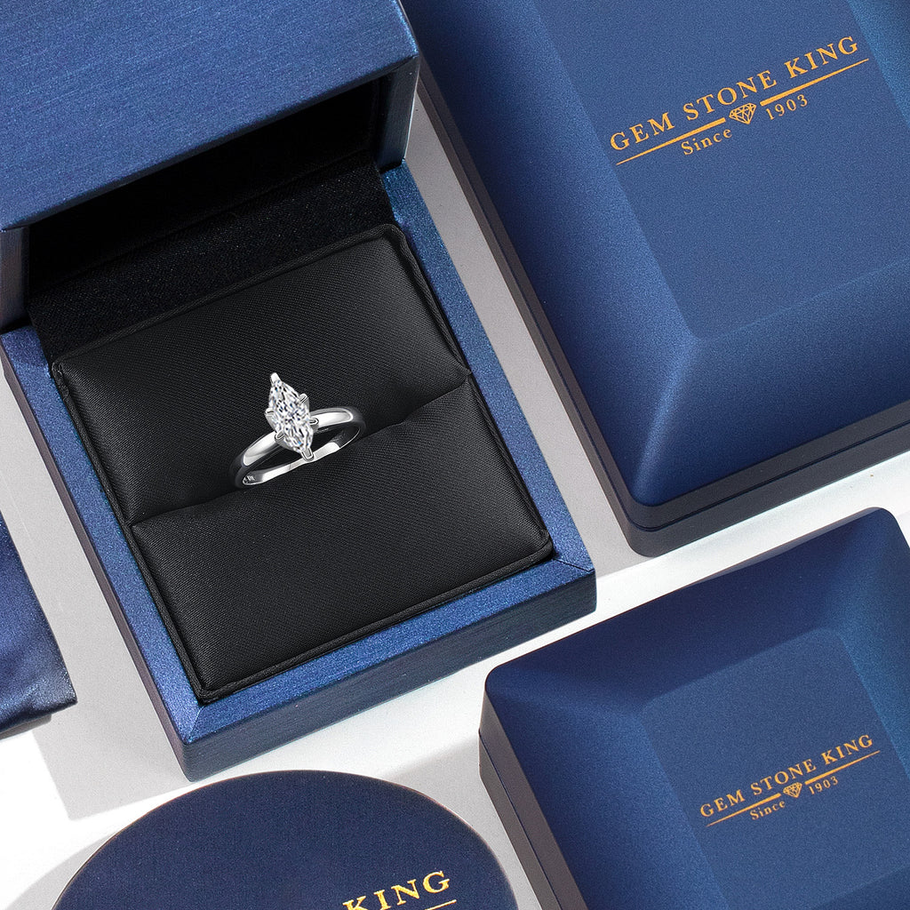 Ring in 10K White Gold