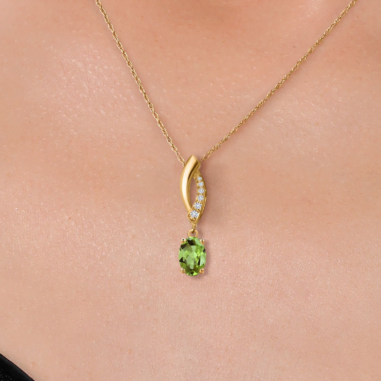 14K Yellow Gold Green Peridot and Lab Grown Diamond Pendant Necklace for Women | 0.93 Cttw | Gemstone August Birthstone | Oval 7X5MM | With 18 Inch Chain