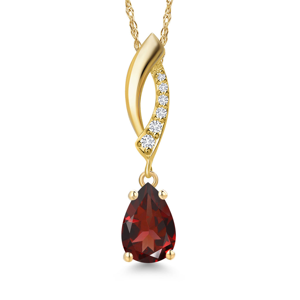Garnet - January_Pendant in 14K Yellow Gold