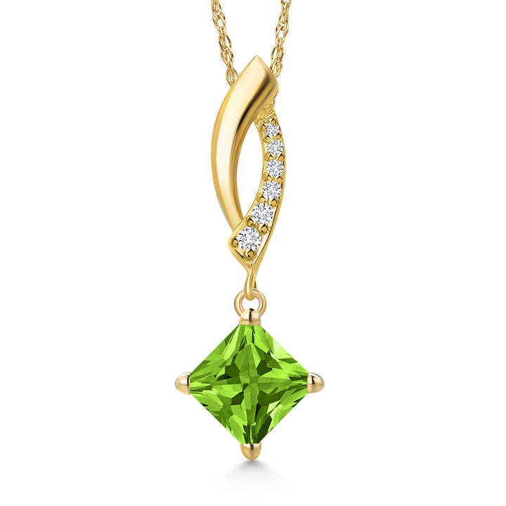 Peridot - August_Pendant in 14K Yellow Gold