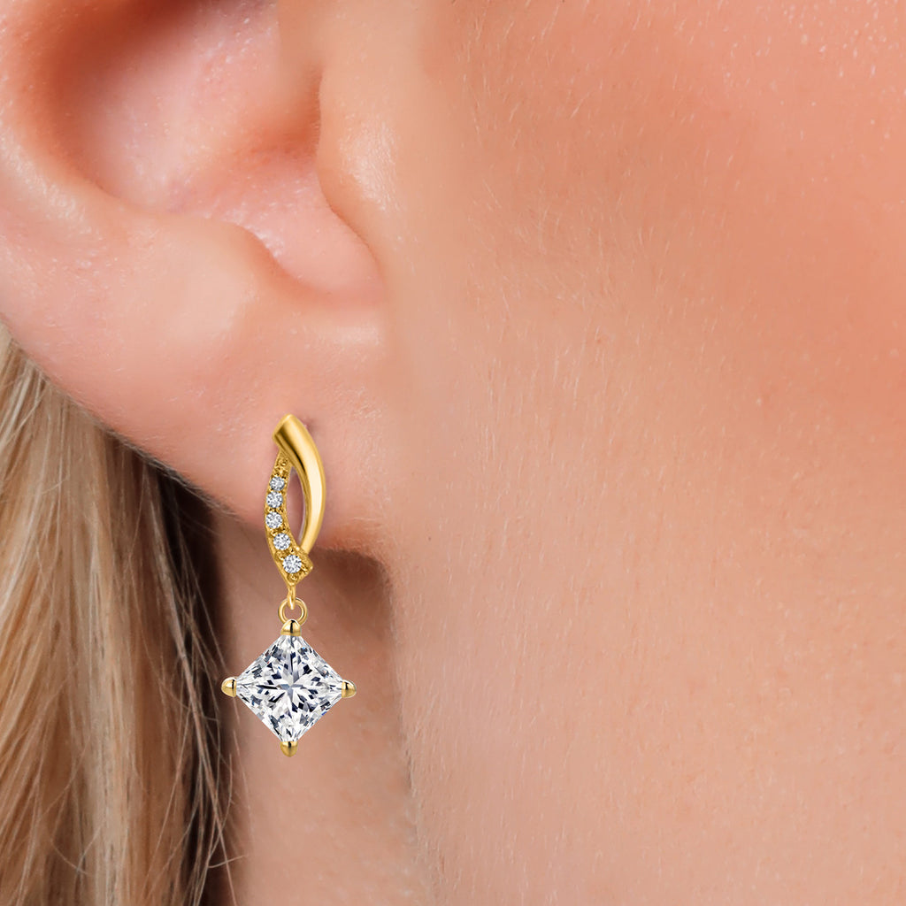 Earrings in 14K Yellow Gold
