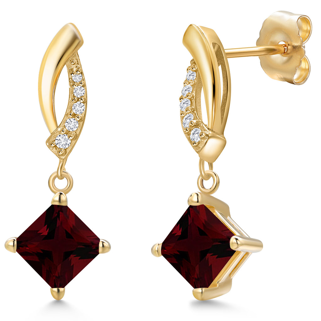 Garnet - January_Earrings in 14K Yellow Gold