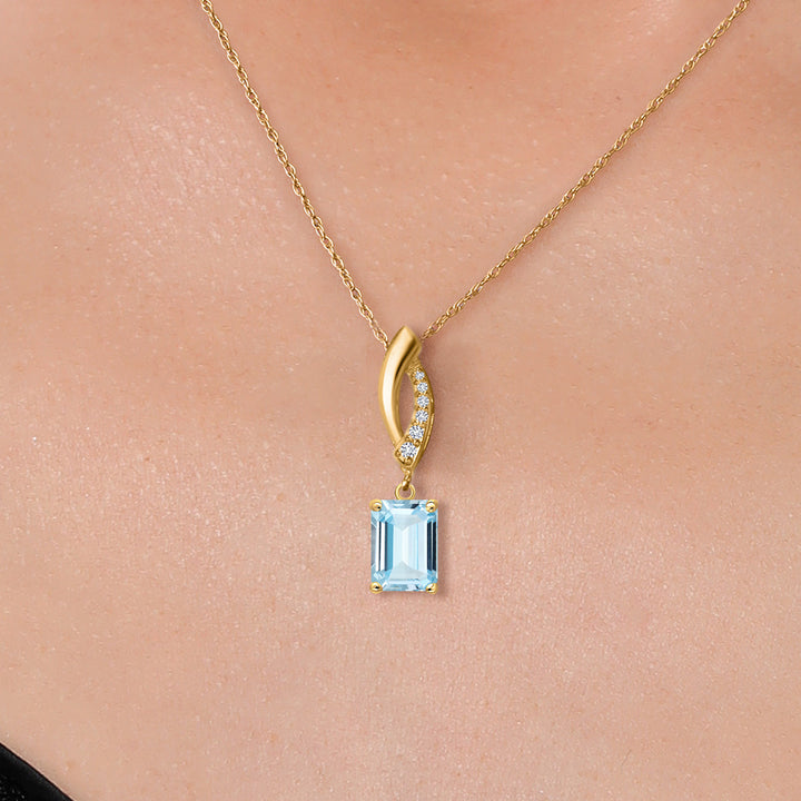 Aquamarine - March_Pendant in 14K Yellow Gold