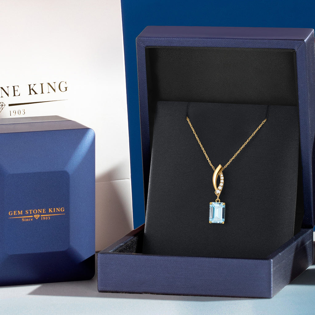 Aquamarine - March_Pendant in 14K Yellow Gold