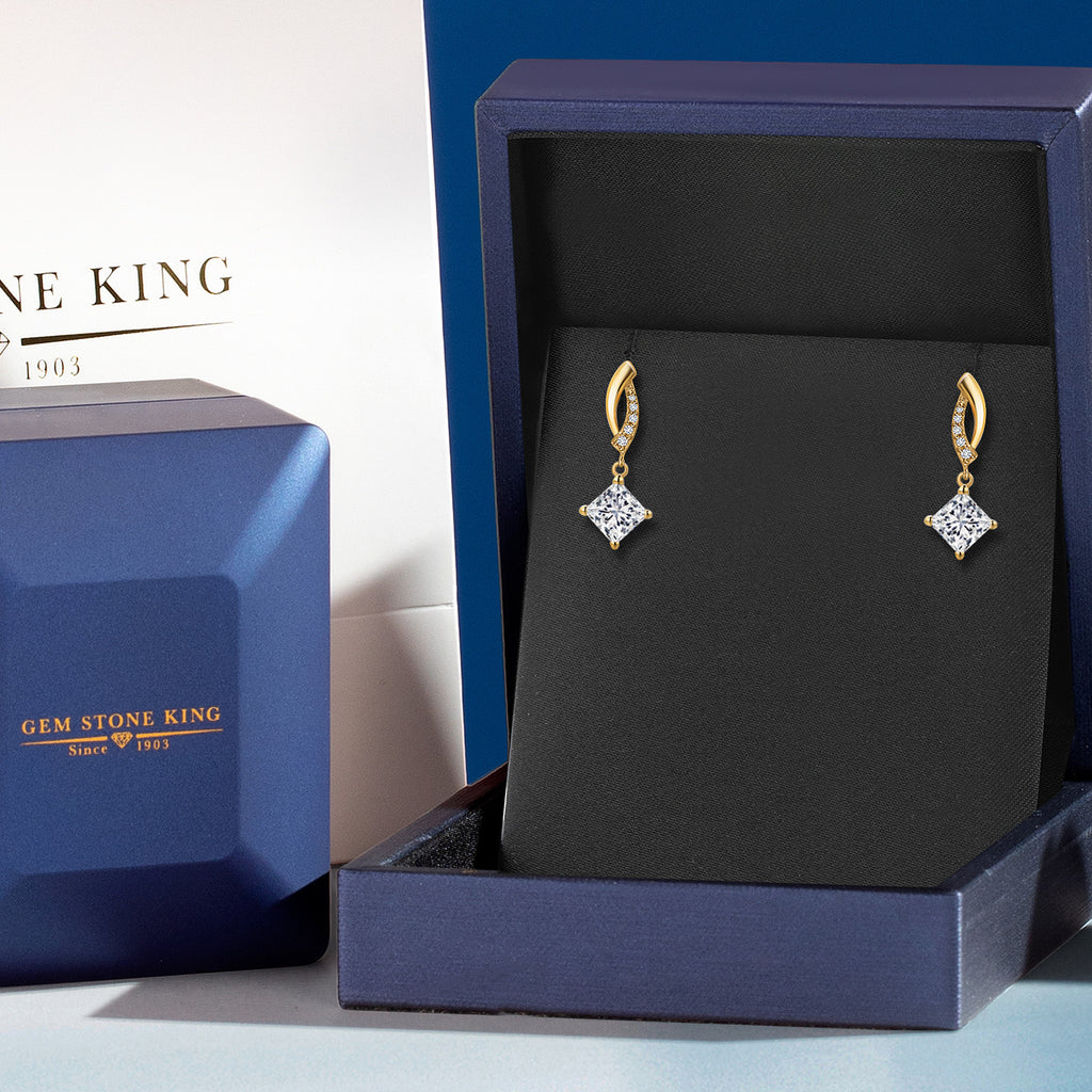 Earrings in 10K Yellow Gold