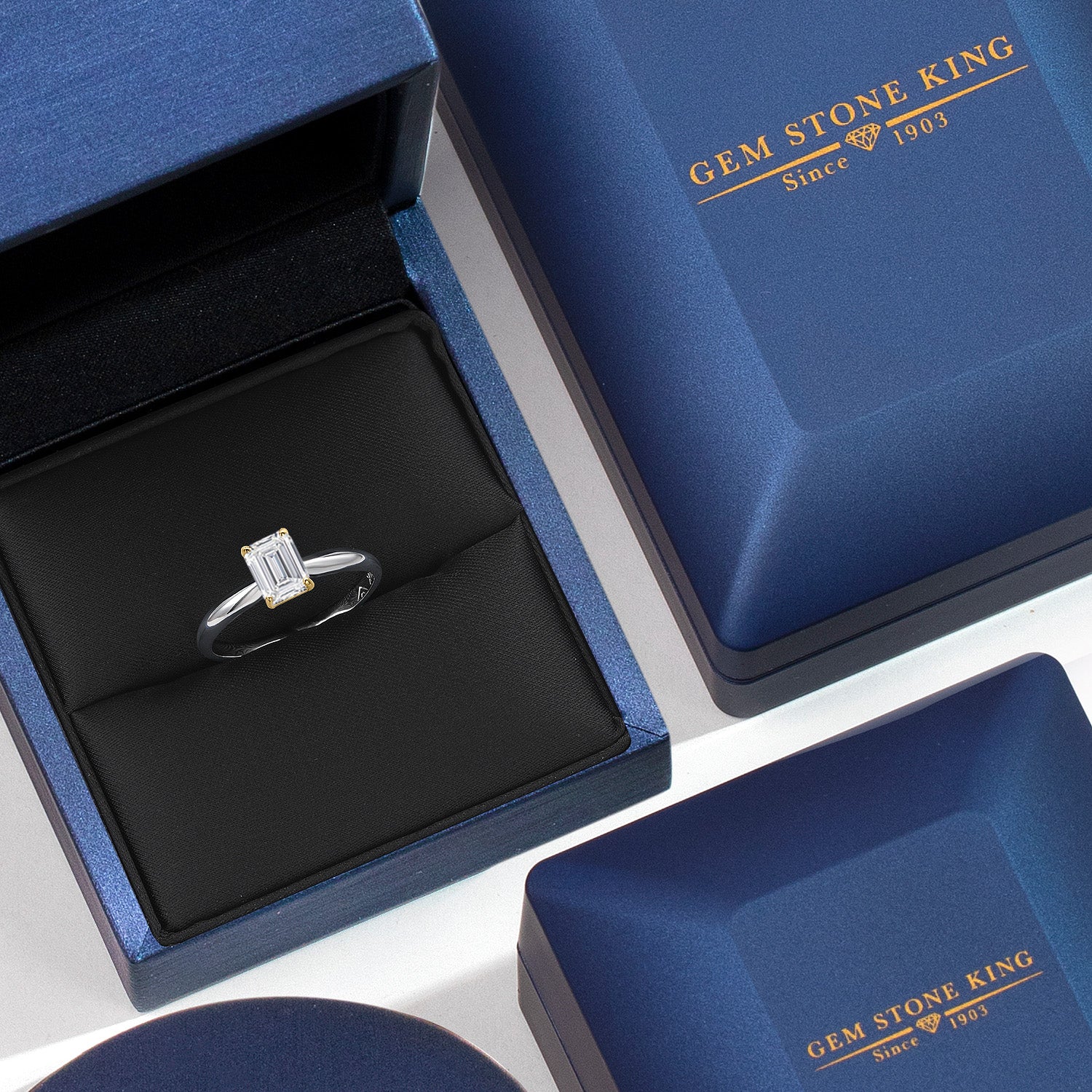 Ring in 10K Two Tone Gold