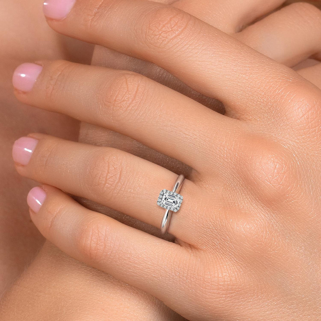 Ring in 10K White Gold