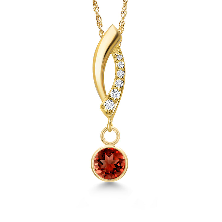 Garnet - January_Pendant in 14K Yellow Gold
